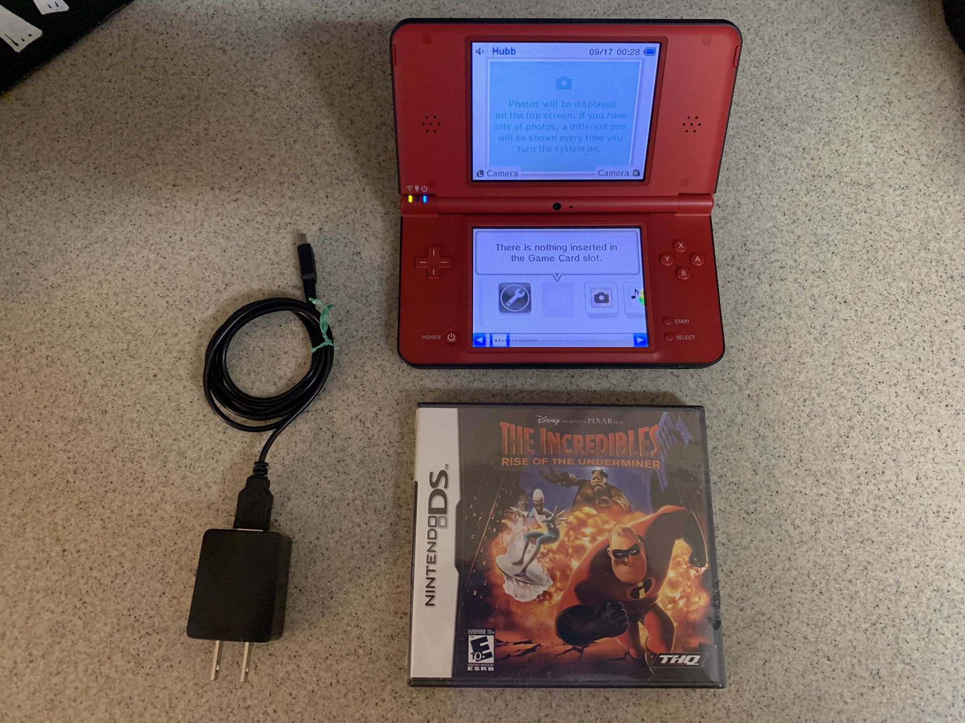 Nintendo DSi XL (25th Anniversary Mario Edition)