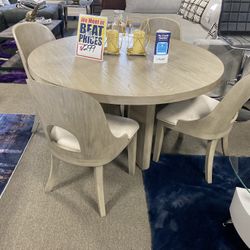 Amazing Dining Set! $1,299 Easy Financing! 🖤🏠✅ 