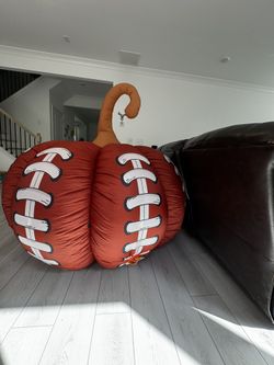 Around 5ft Thanksgiving Inflatable Pumpkin Outdoor Decorations Football Inflatables Pumpkins Built-in 4 LED Lights Fall Giant Blow up Pumpkin for Hall