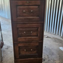 4 Drawer File Cabinet