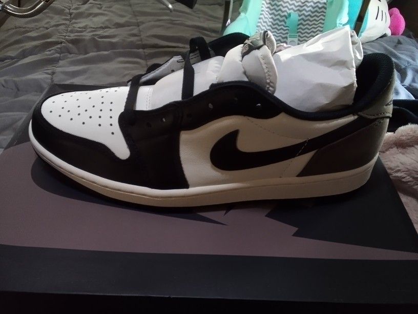 Jordan 1 Low Mocha Size 10.5
