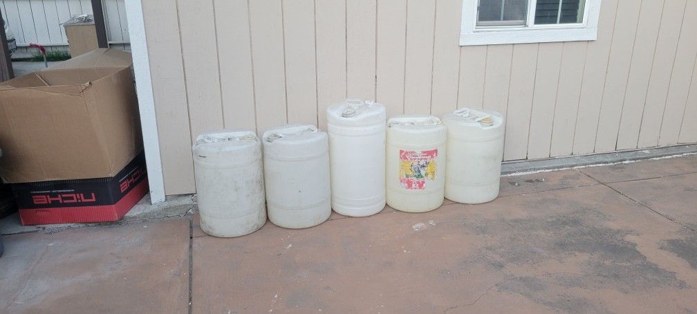 15 Gallon Water Jugs With Lids
