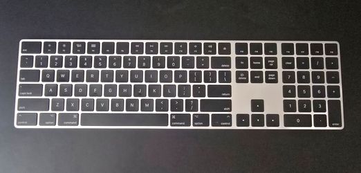 APPLE MAC Wireless Keyboard & Magic Mouse Set Lightly Used.