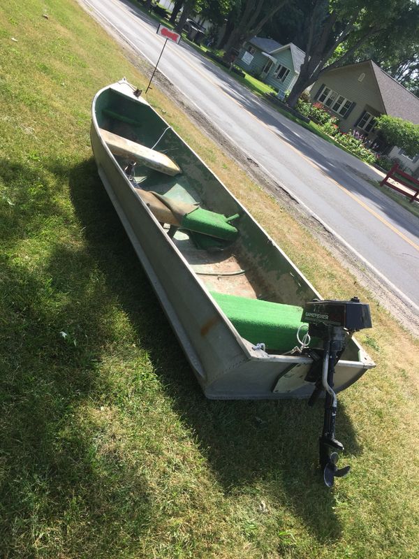 12ft jon boat motor and two anchors included no leaked for Sale in Roseland, IN OfferUp