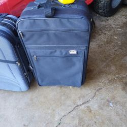 23 X 14 Rome Collection Suitcase $12 Firm! Carol Stream 60188
