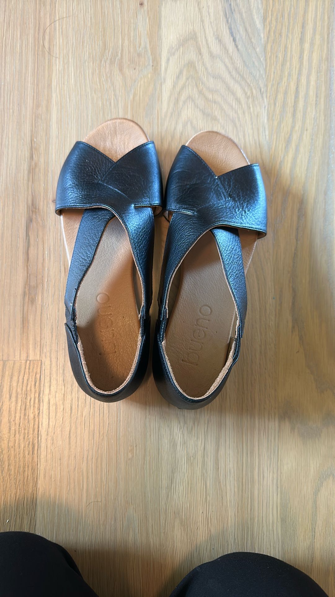 Bueno Size 36 Black Sandals
