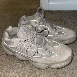 Yeezy Size 9