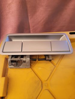 Nissan Armada rear hatch handle
