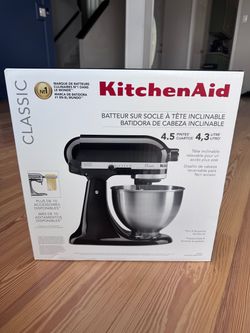 KitchenAid Classic 4.5 Qt Stand Mixer – NEW SEALED – Onyx Black