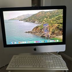 Apple iMac with intel core 5 ( 21.5”, 8gb Ram, 1TB) - late 2015.