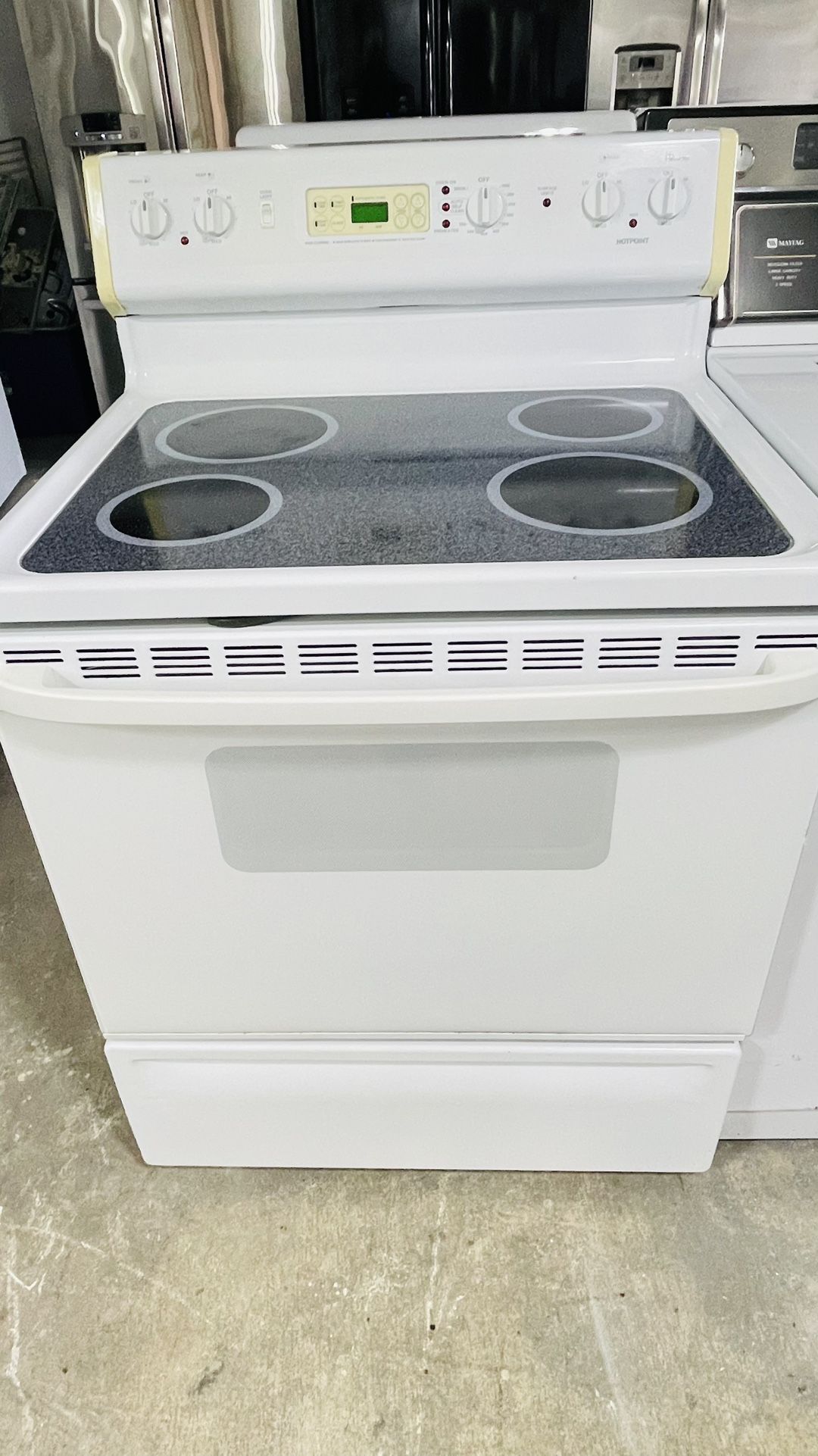 GE Glass Top Stove