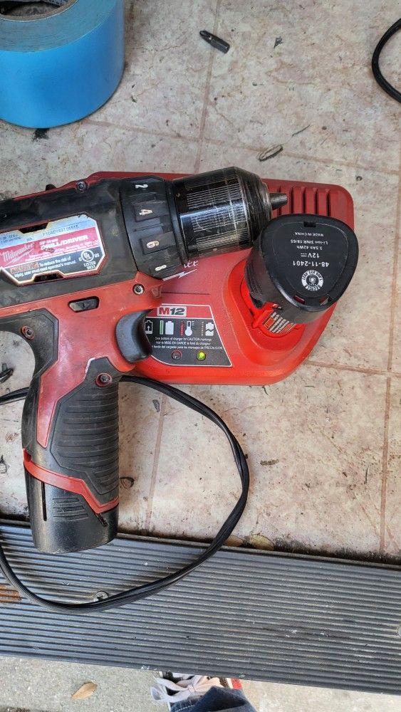 Milwaukee M12 Drill