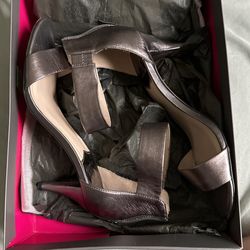 Vince Camuto Heel, Women’s 9, Metallic Silver