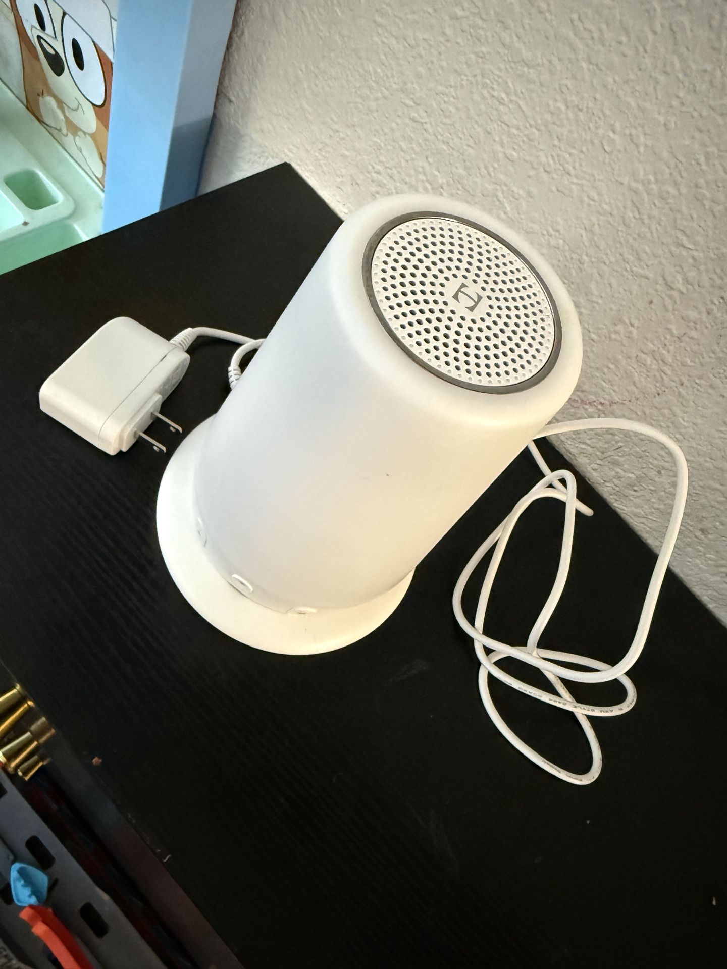 Hatch Rest+ Baby Sound Machine 2ed Generation W/ Rechargeable Base