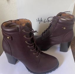 Style Y Co Botas Cassynp Con Cordones Para Mujer Color Vino Talla 10 M