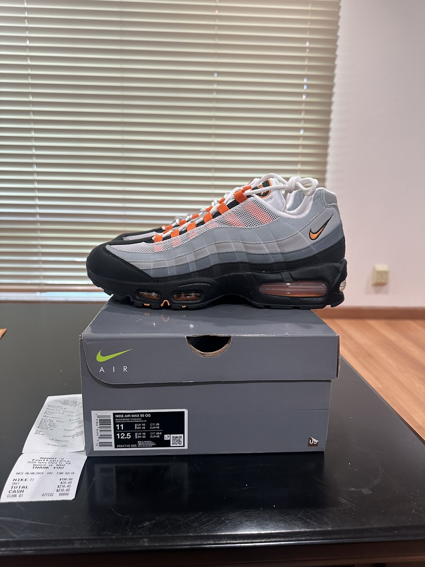 Nike Air Max 95 OG “ Mandarin ” Sz 11