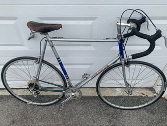 2 VINTAGES COLLECTIBLE BIKE HETCHINS & BIANCHI