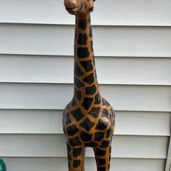 Giraffe Statue