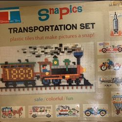 Vintage 1969 Tupperware Snapics Transportation Set