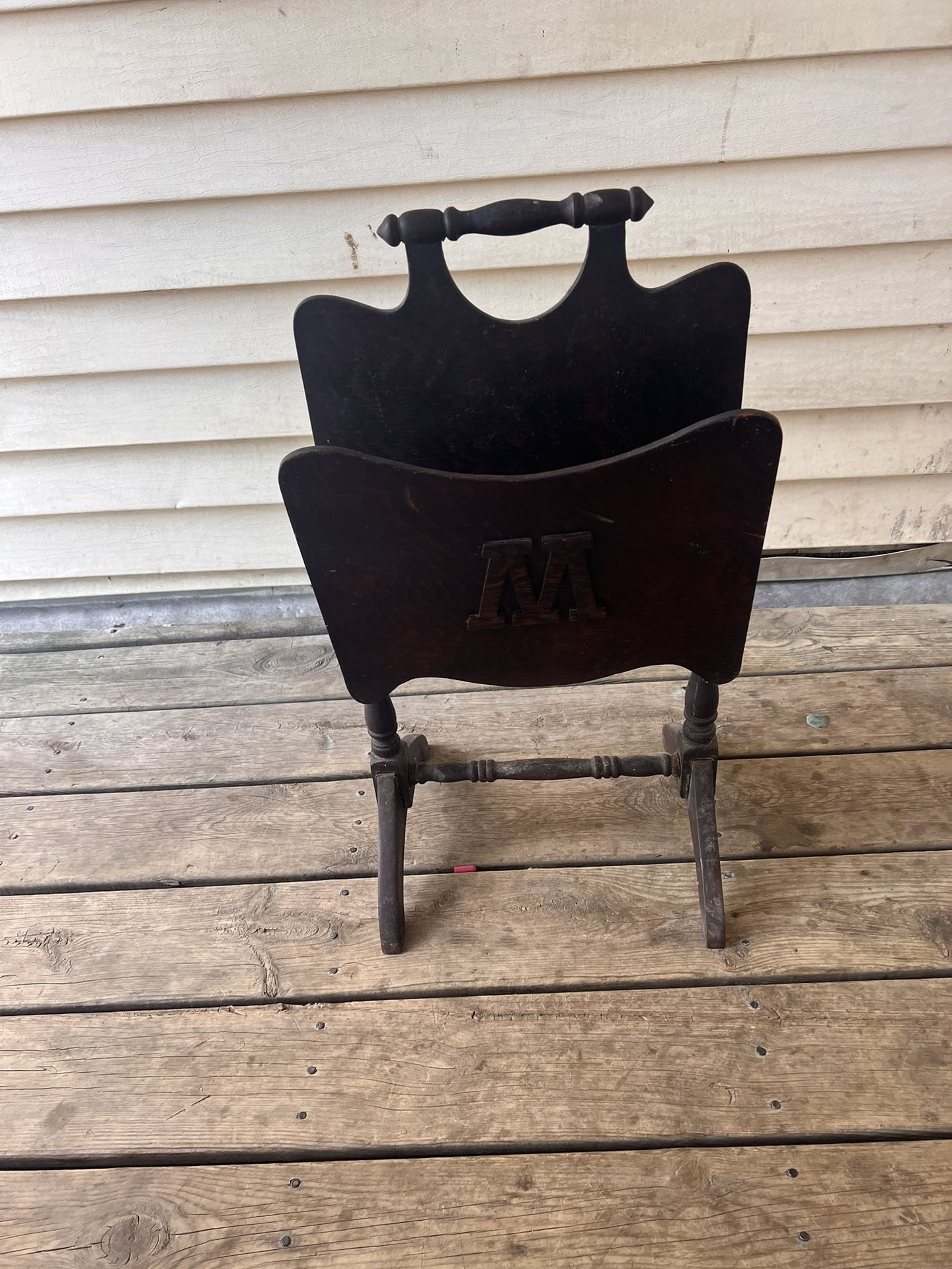 vintage magazine holder / rack