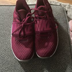 Nike Woman’s Size 6