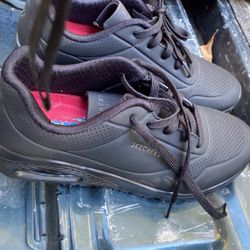 Sketchers Size8 55