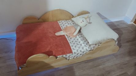 Floating Cloud Bed