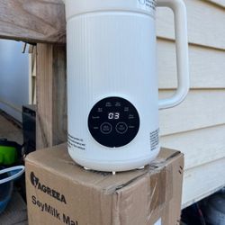 8-IN-1 IAGREEA Nut Milk Maker Machine