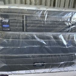 Brand new pillow top king size mattress