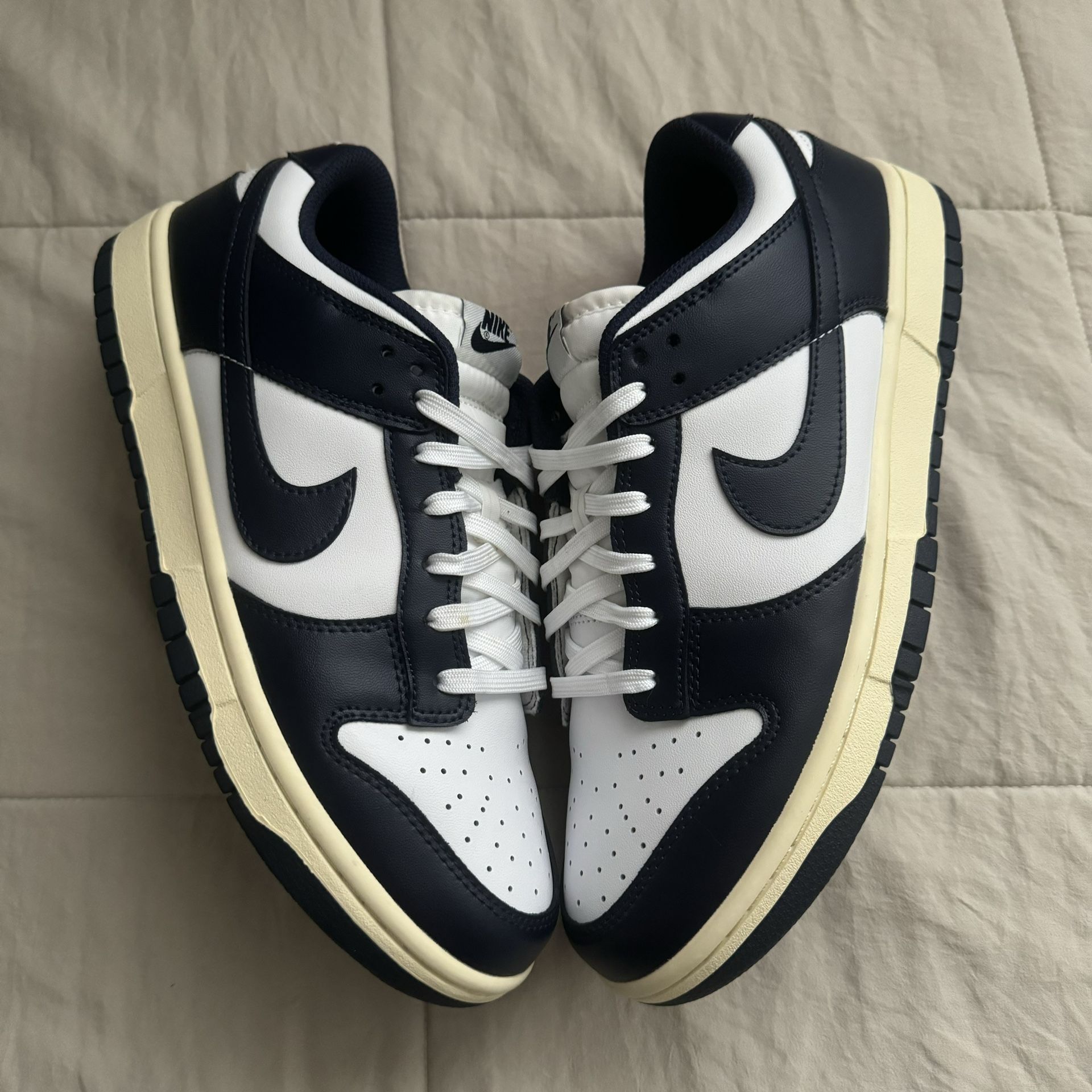 Nike Dunk Low ‘Vintage Navy’