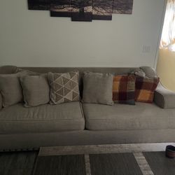 Modern Beige Sectional Sofa – Excellent Condition!