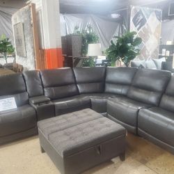 Gray Power Reclining Sectional With USB (New)