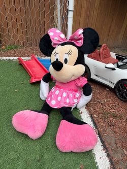 Peluche grande de disney minie maose 30$