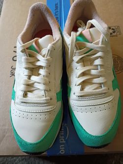 Men's size 7 women's size 8.5 Reebok classic 500 edition pick up in Florence KY