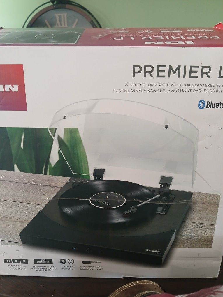 Premier Record Player/bluetooth