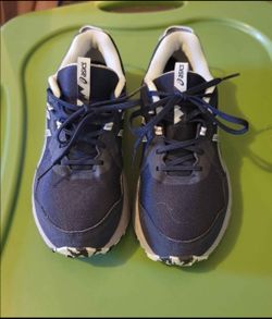 Women's Asics Size 8.5