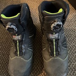 Refrigiwear work boots