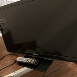 Samsung Tv 23" with Remote Control