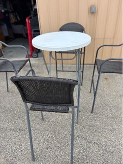 Folding Round Table & 4-Bar Wicker Bar Stools