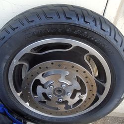 Motorcycle HARLEY DAVIDSON wheel