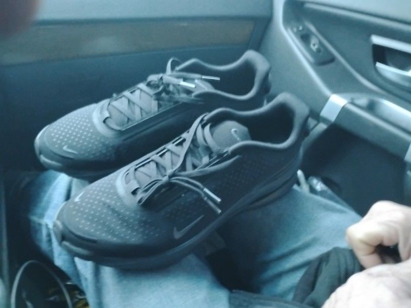 Nike Air Zooms Size 11