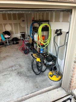 Pressure washing equipment