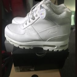 Nike ACG all White Size 9