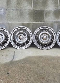 Chrome Wire Spoke Hubcaps