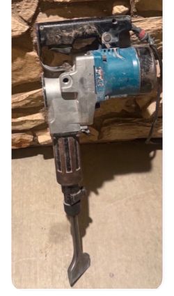 Makita tool with bit