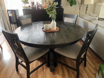 Dinning table