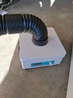 Soldering fume extractor