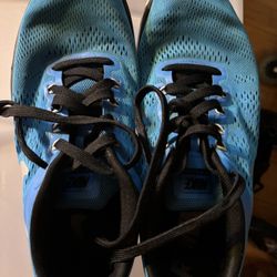 Used Men’s Size 9 1/2 Running Shoes