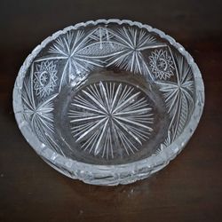 Cut crystal bowl with fan and star pattern