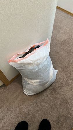Women’s Clothes - FREE / PENDING